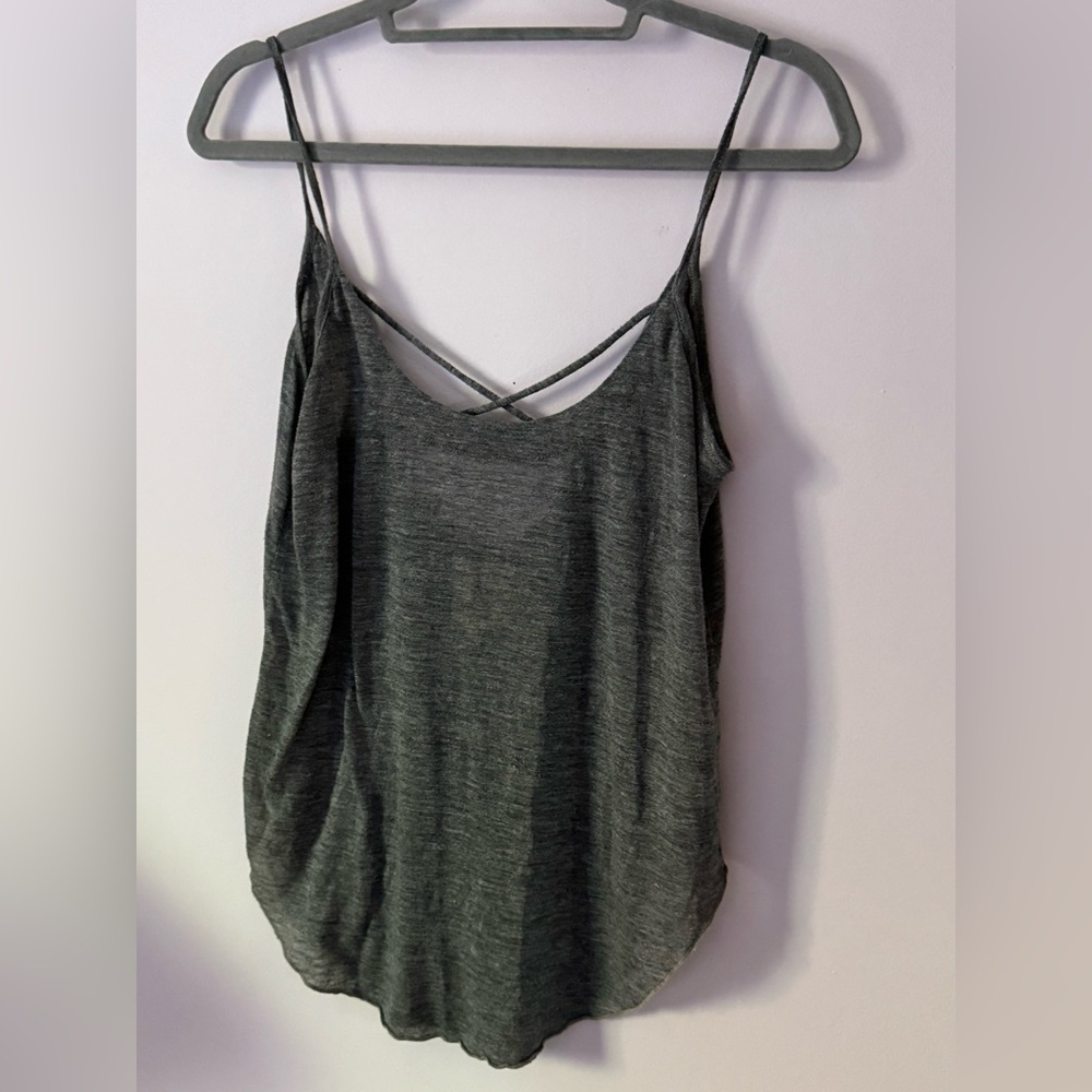 Chasor Grey thin tank Top 💕 Size Medium